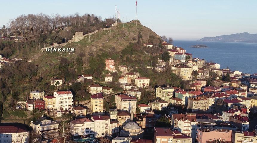 Giresun Kalesi yamaçlarındaki yapılar kentsel dönüşüm kapsamında restore edilecek