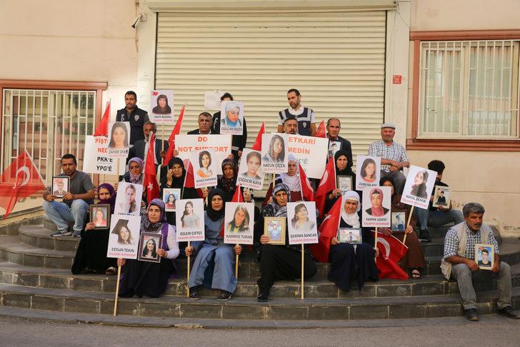 Diyarbakır anneleri, Dünya Kız Çocukları Günü'nde terör örgütü PKK'dan kızlarını istedi G2