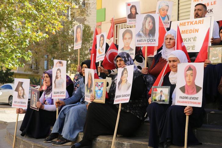Diyarbakır anneleri, Dünya Kız Çocukları Günü'nde terör örgütü PKK'dan kızlarını istedi G3