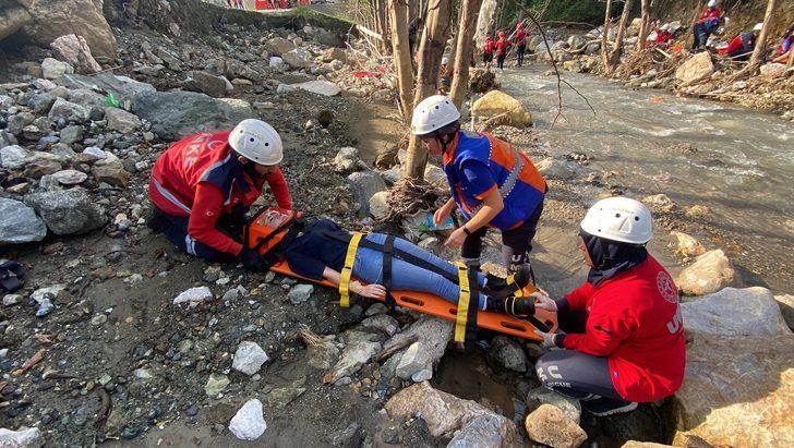 Düzce'de arama kurtarma tatbikatı G3