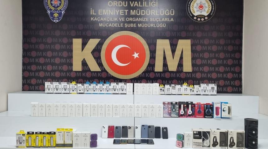 Ordu merkezli 4 ilde yapılan kaçak cep telefonu operasyonunda 8 kişi yakalandı
