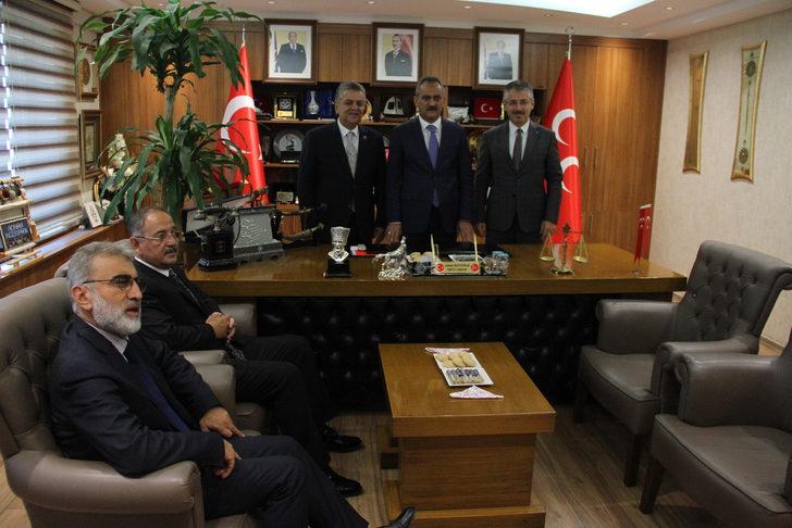 Milli Eğitim Bakanı Özer, Kayseri'de ziyaretlerde bulundu G2