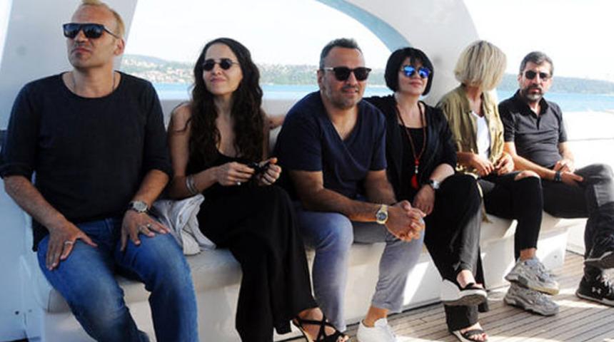 Hareket Sekiz filminin konusu nedir? Hareket Sekiz filmi ne zaman çekildi, oyuncuları kim? Bu akşam TV'de!