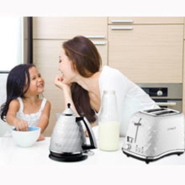 Her Anne M&uuml;cevher Zarafetine Sahiptir