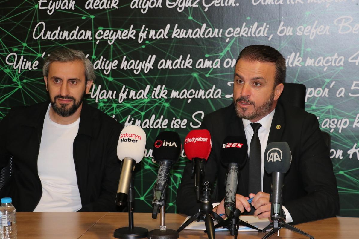 Sakaryaspor, teknik direkt&ouml;r Serkan &Ouml;zbalta ile anlaşma imzaladı