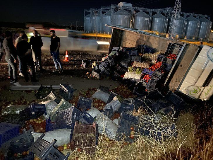 Adıyaman'da kamyonet devrildi, 2 kişi yaralandı G2