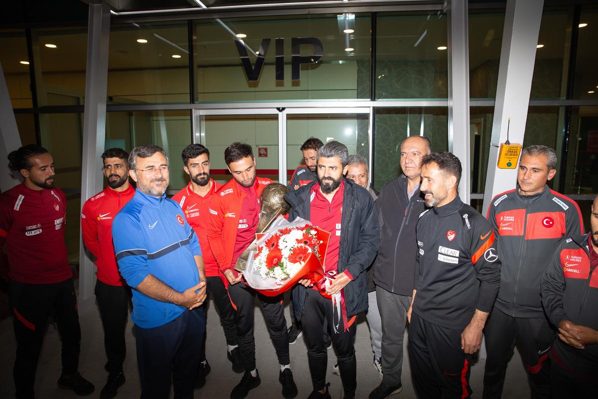 D&uuml;nya şampiyonu Ampute Futbol Milli Takımı, Ankara'ya geldi