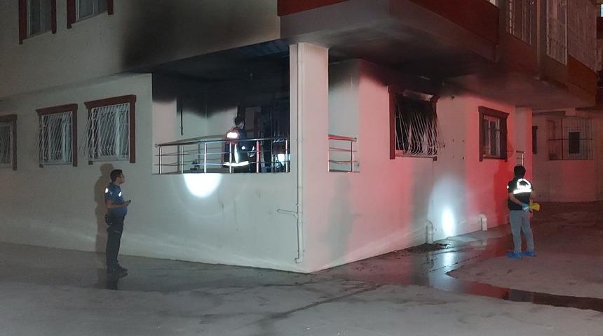 Mersin’de bir evde çıkan yangın hasara neden oldu