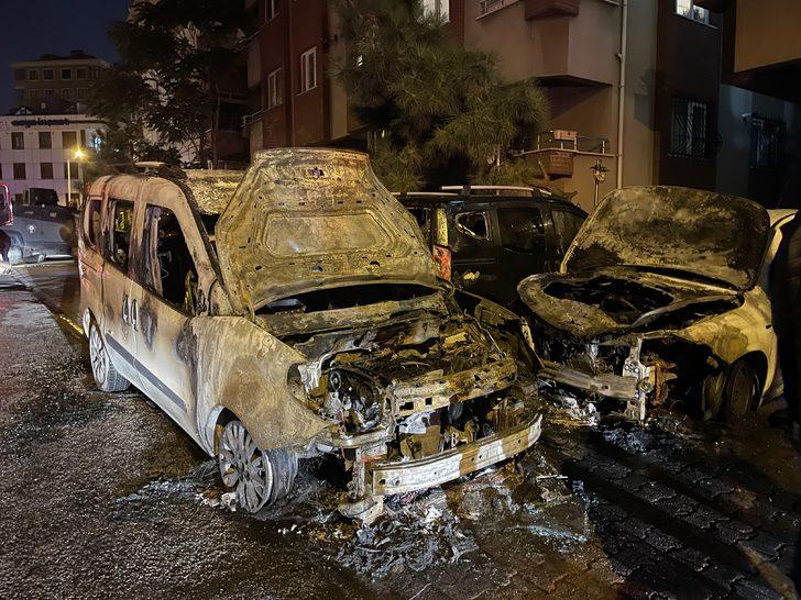 Ümraniye'de park halinde yanan araç, sokaktaki 3 aracın daha yanmasına neden oldu G1