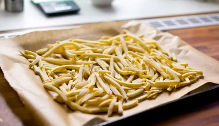 Sabahları ne yediğinize dikkat edin! Severek yedikleriniz kanser riskinizi artırıyor G4