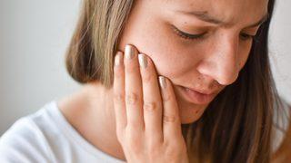 Acısını çeken biliyor! Diş ağrılarını kökten geçirecek çözüm