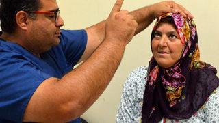 Milyonda bir görülüyordu... 'Felç olabilirsin, ölüm tehlikesi var, kör kalabilirsin' dediler, kimse teşhis koyamadı! Burnundan çıkartıldı