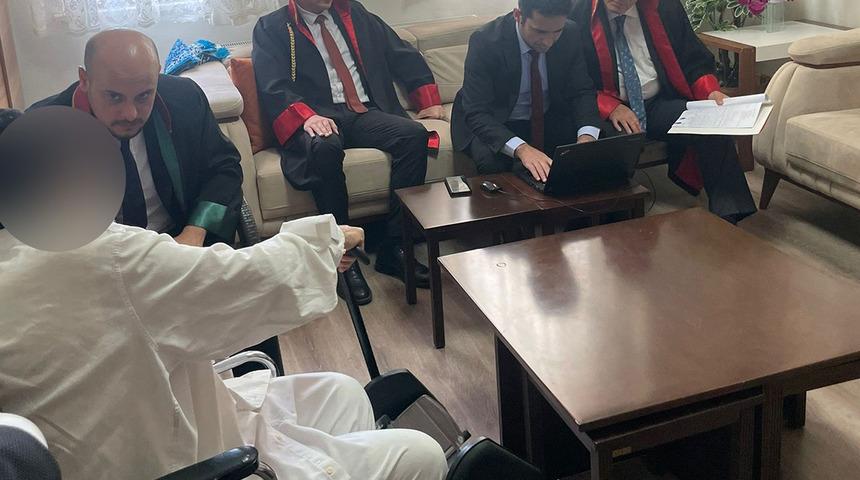 Hakimler duruşma için ayaklarına gitti! İfadeleri mahkeme salonu yerine bakın nerede alındı