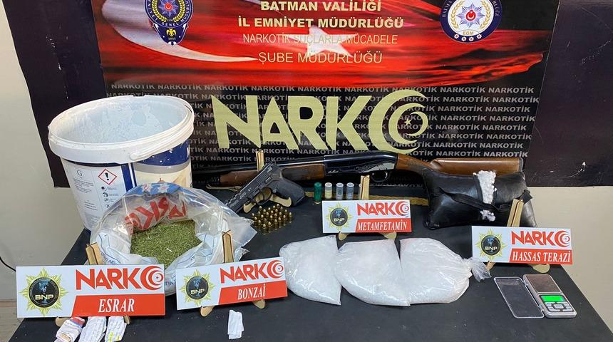 Batman merkezli 6 ilde "Kökünü Kurutma Operasyonu"nda 25 şüpheli yakalandı