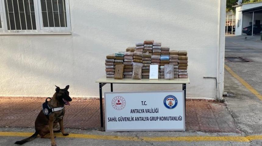 Antalya'da yabancı bandıralı gemide 183 kilo 738 gram kokain ele geçirildi