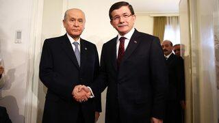 Ahmet Davutoğlu ile Devlet Bahçeli arasında Tuğrul Türkeş krizi!