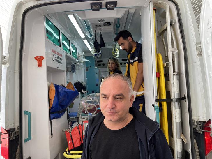 Kızı prematüre doğan doktor, minik Eylül'ü tedavi yolculuğunda yalnız bırakmadı G2