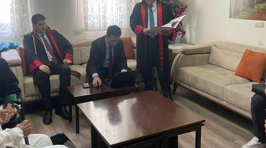 Mahkeme heyeti duruşmaya katılamayan yaşlıları huzurevinde dinledi