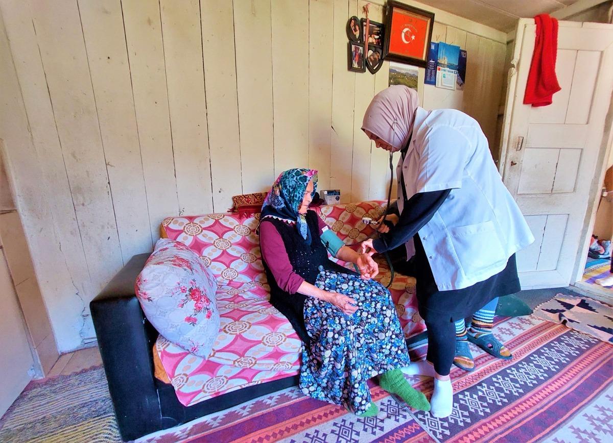 Ordu'da mobil sağlık tarama aracı, vatandaşlara kapıda hizmet veriyor