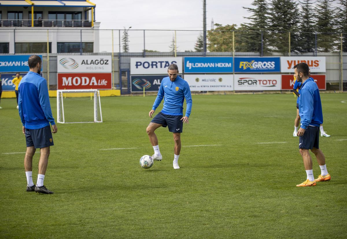 MKE Ankarag&uuml;c&uuml;, Fenerbah&ccedil;e ma&ccedil;ının hazırlıklarına devam etti