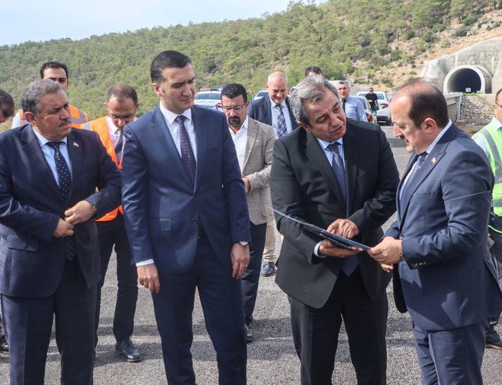 Akdeniz Sahil Yolu'nda bu yıl 3 tünel ve 1 viyadük açılacak G1