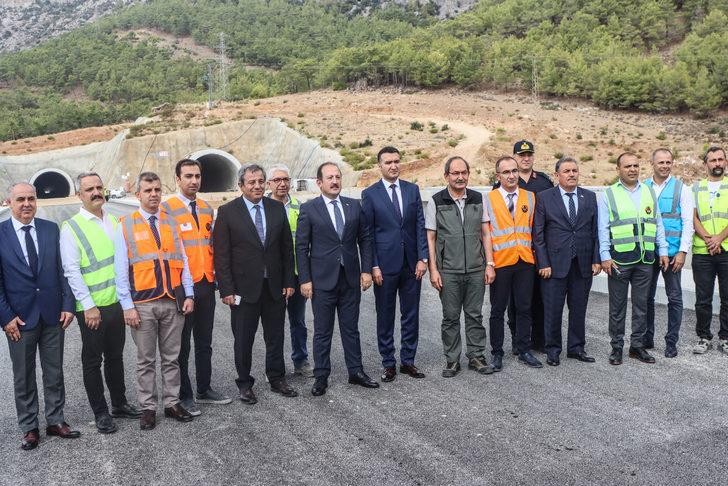 Akdeniz Sahil Yolu'nda bu yıl 3 tünel ve 1 viyadük açılacak G5