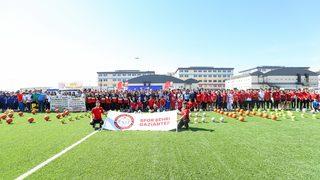 Gaziantep'teki 800 okula spor malzemesi dağıtıldı