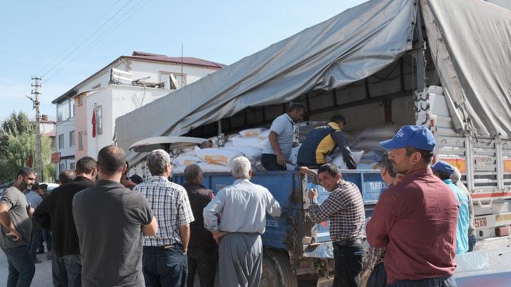 Mersin'de çiftçilere 43 ton yerli ve milli arpa tohumu dağıtımına başlandı G3