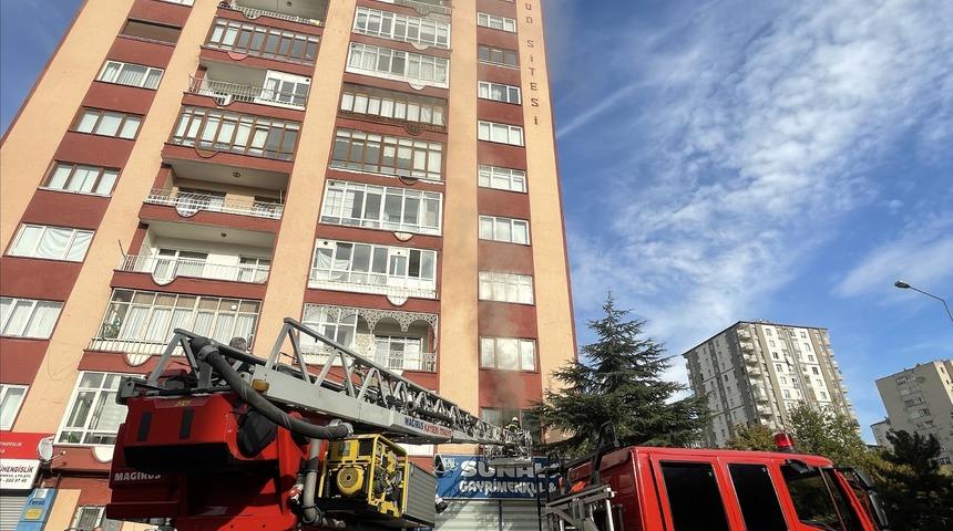 Kayseri'de bir kişi evinde çıkan yangında dumandan etkilendi