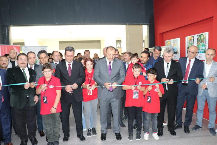 Sakaryalı öğrenciler TEKNOFEST'te yarışan projelerini sergiledi G3