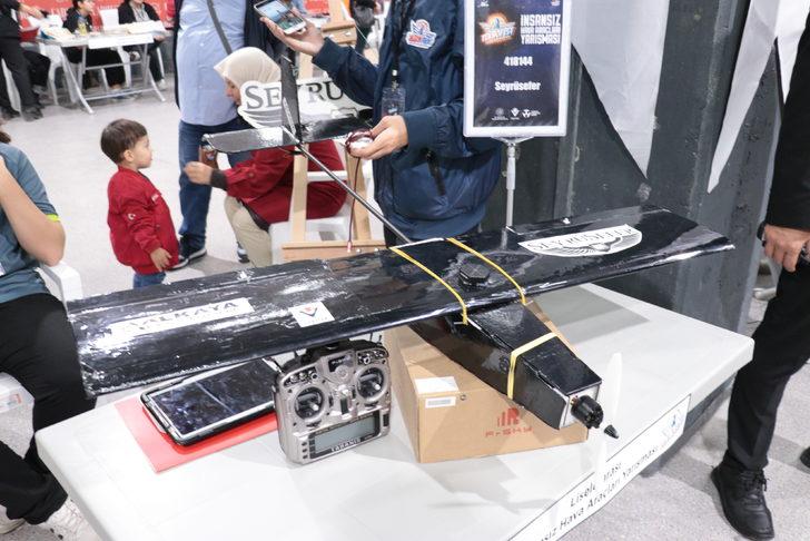 Sakaryalı öğrenciler TEKNOFEST'te yarışan projelerini sergiledi G4