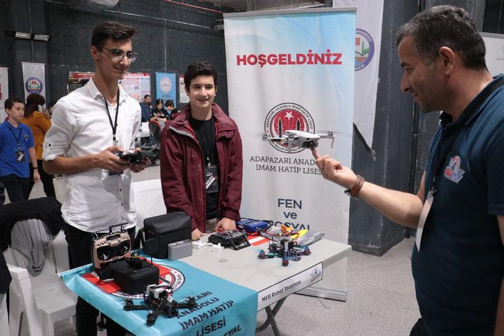 Sakaryalı öğrenciler TEKNOFEST'te yarışan projelerini sergiledi G5