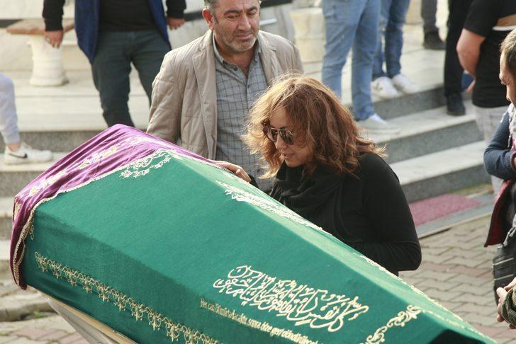 Bursa'da okulun penceresinden düşen öğrencinin cenazesi defnedildi G3