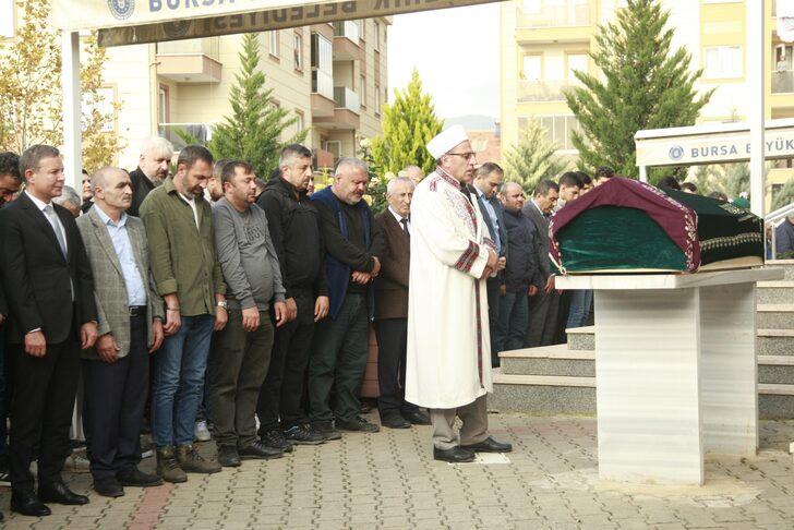 Bursa'da okulun penceresinden düşen öğrencinin cenazesi defnedildi G4