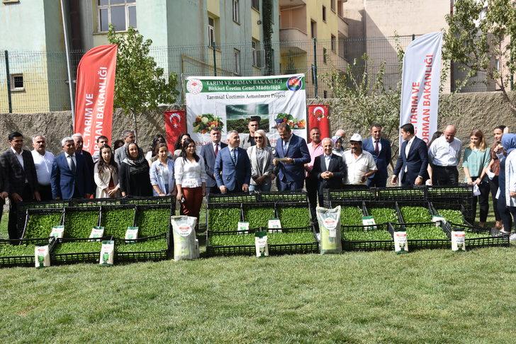 Şırnak'ta besicilere "küçükbaş hayvan", kadınlara "sera" desteği G3