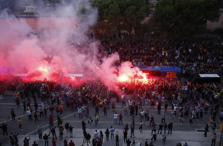 Hakan Çalhanoğlu, Barcelona'nın ayarlarıyla oynadı! İnanılmaz maçta 3-3'lük beraberlik çıktı, Lewandowski her şeyi yaptı... G2