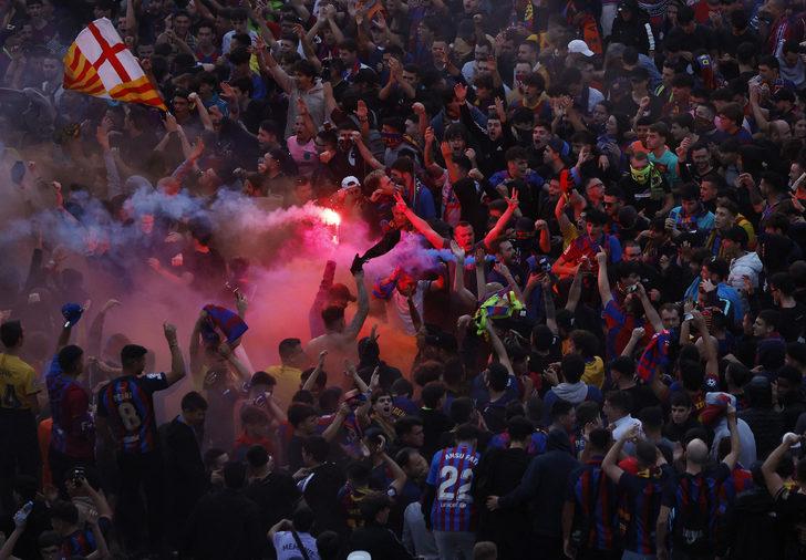 Hakan Çalhanoğlu, Barcelona'nın ayarlarıyla oynadı! İnanılmaz maçta 3-3'lük beraberlik çıktı, Lewandowski her şeyi yaptı... G5