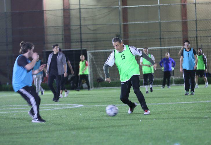 Sinop Valisi gençlerin halı saha maçı teklifini kırmadı G4