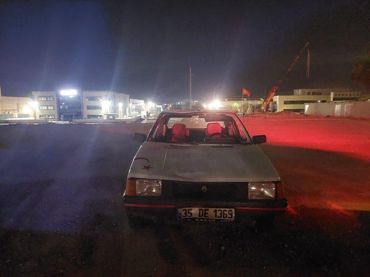 İzmir'de otomobilin çarptığı yaya ağır yaralandı G3