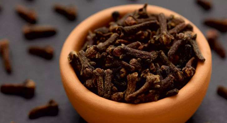 Tüketimine dikkat! Fazla miktarda yemek cinsel hayatınızı bitirir, mideyi yakar G3