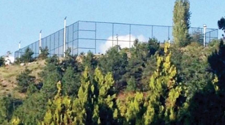 Anıtkabir’e şimdi de halı saha