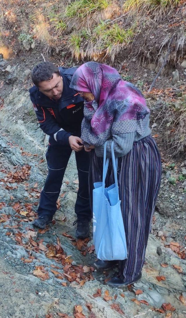 Bolu'da mantar ararken kaybolan yaşlı kadın bulundu