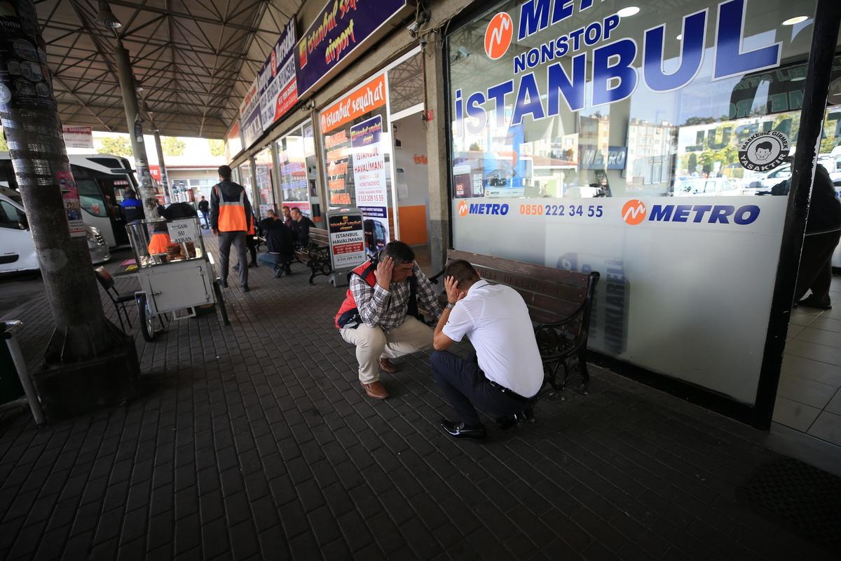 Kırklareli otogarında sirenleri duyunca korkan yolcular tatbikat olduğunu anlayınca rahatladı