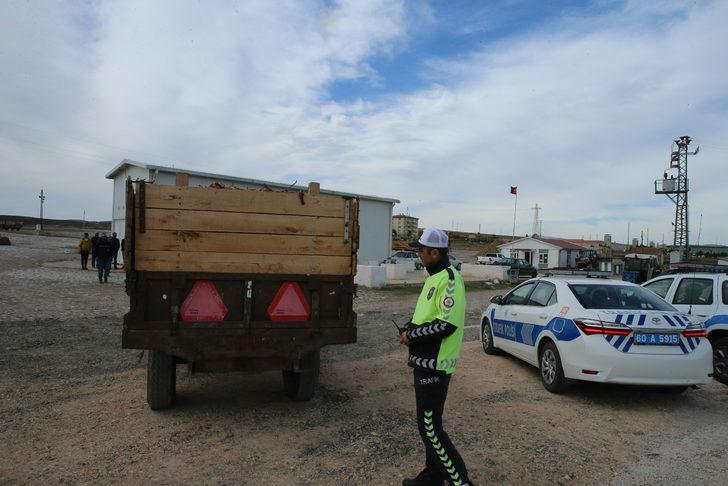 Tokat-Sivas kara yolunda pancar taşıyan traktörler denetlendi G2