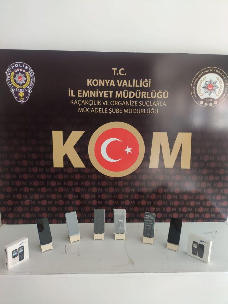 Konya'da gümrük kaçağı cep telefonu operasyonunda 8 kişi yakalandı G3