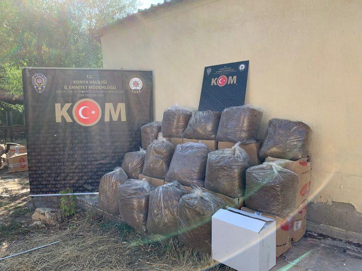 Konya'da çiftlikte saman balyalarının altında 450 kilogram kaçak tütün ele geçirildi G2