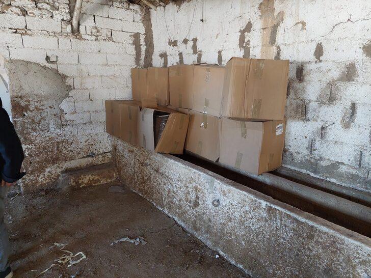 Konya'da çiftlikte saman balyalarının altında 450 kilogram kaçak tütün ele geçirildi G3