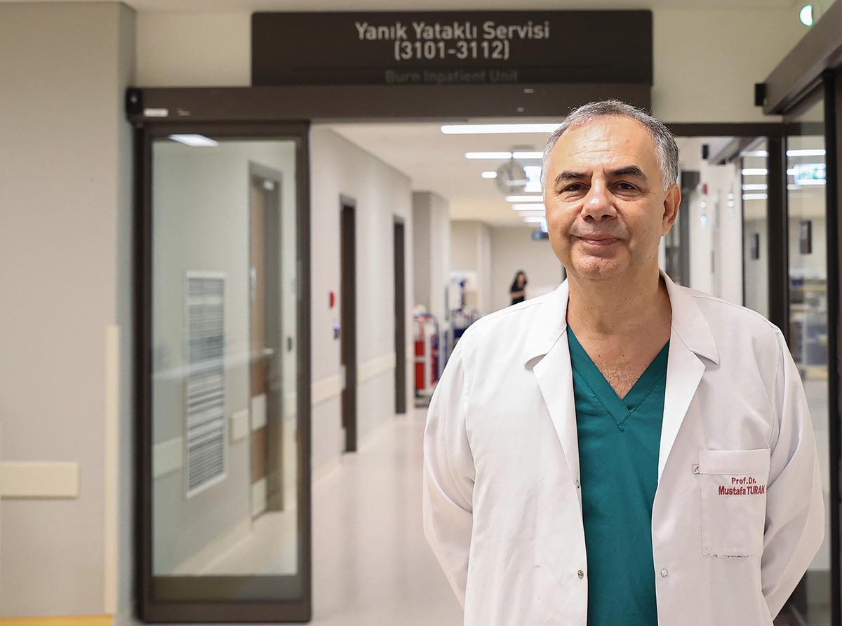 Terkedilen Galya bebek aylar sonra hastaneden "yuvaya" uğurlandı