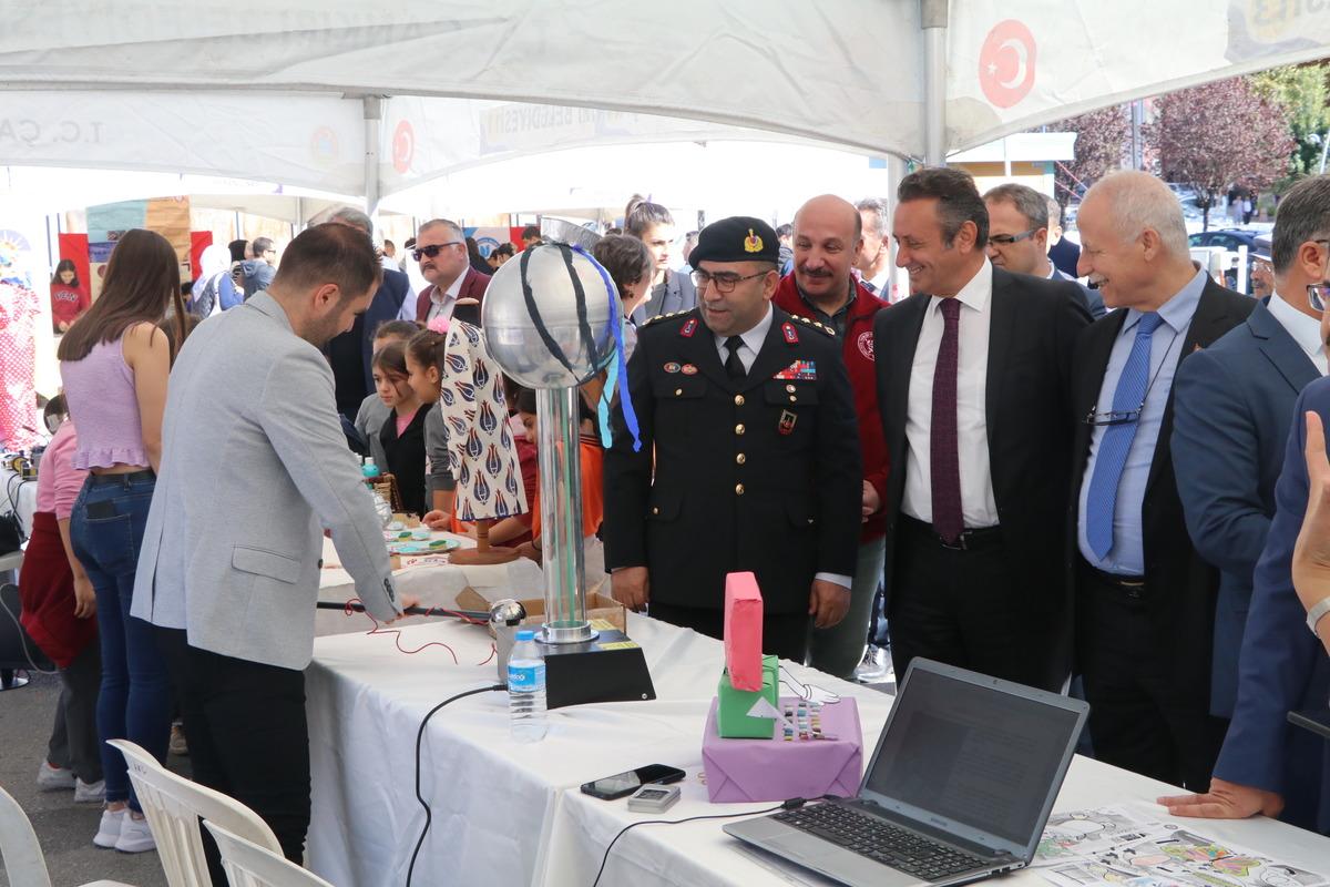 &Ccedil;ankırı'da T&Uuml;BİTAK 4007 "İlimde Bilim Şenliği" başladı
