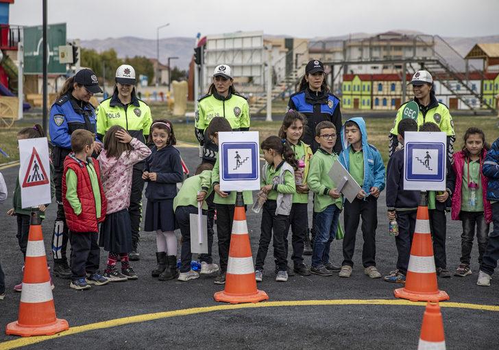 Erzurum'da bu yıl 27 bin öğrenciye trafik eğitimi verilecek G3